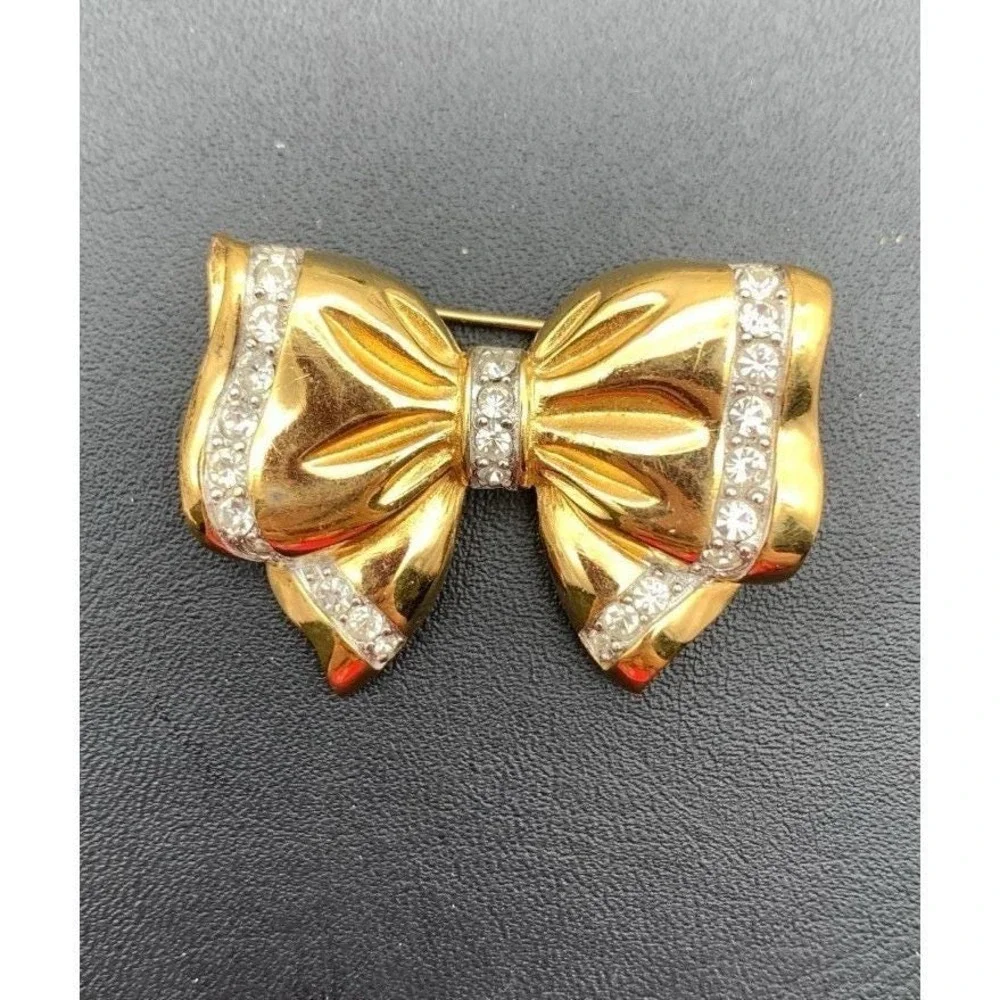 Vintage Richelieu Gold Tone Clear Rhinestone‎ Ribbon Bow Brooch Pin